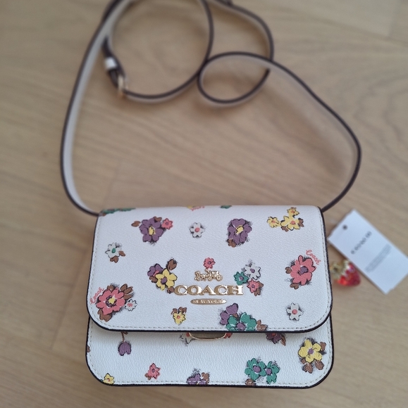 NWT CoachMini Brynn Crossbody With Spaced Floral Field Print Free Keychain